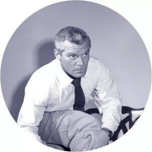 Gang Busters - 1936 ‧ Drama ‧ 1 season