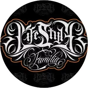 Gangster Familia - Musical artist