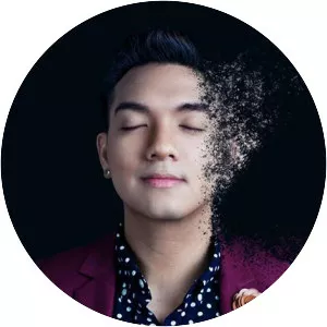 Gareth Fernandez - Singer