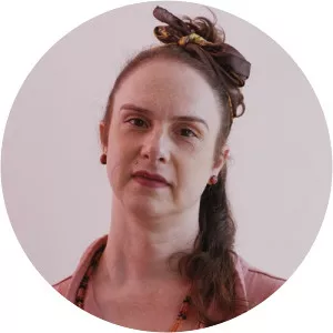 Gavilán Rayna Russom