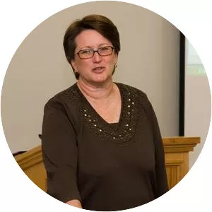 Gaye Strathearn - Author