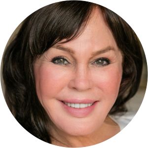 Gayle Gaston - Film producer ‧ Robin Wright's mother