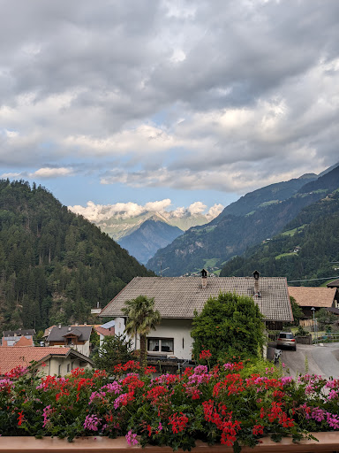 Gemeinde St. Leonhard - Religious institution in Sankt Leonhard im Pitztal, Austria
