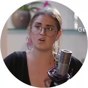 Gemma Griffiths - Singer