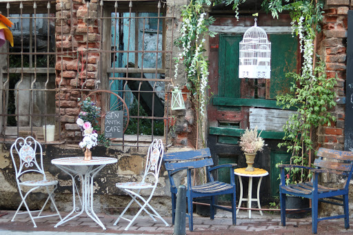 gen antik cafe - Cafe