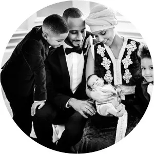 Genesis Ali Dean photograph