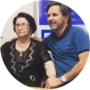 Geni Sarolli photograph