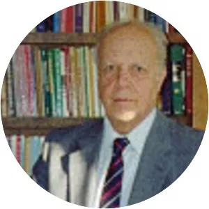 George Psacharopoulos - Greek economist