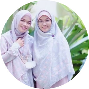 Ghaida Tsuraya - Abdullah Gymnastiar's daughter