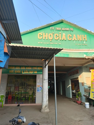Gia Canh Market