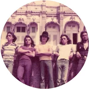 junaedi salat giant step