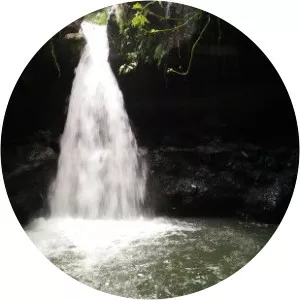 gili tangkong air terjun goa walet