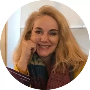 Gilly Smith - Journalist