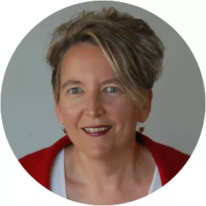 Gina Perry photograph