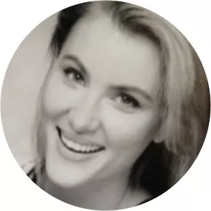 Gina Rue - Model ‧ Alexa PenaVega's mother