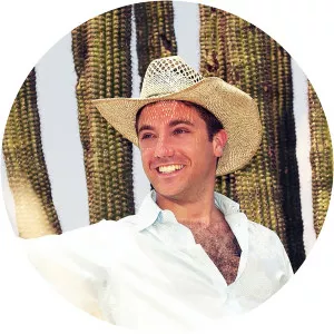 Gino D' Acampo: An Italian in Mexico