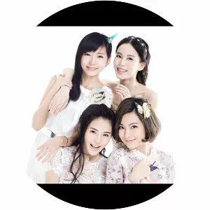 dave's true story girls' sample - Musical group