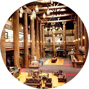 Glacier Park Lodge