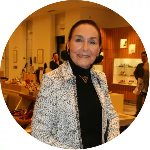 Gladdy Lou Ryder - Heather Thomas' mother