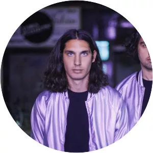 Glassio - Musical group