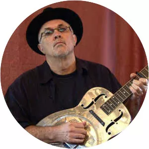 Glenn Cardier - Singer