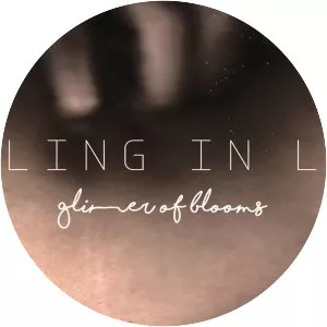 Glimmer of Blooms