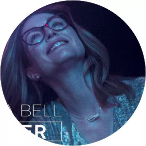 Gloria Bell - 2018 ‧ Drama/Romance ‧ 1h 42m
