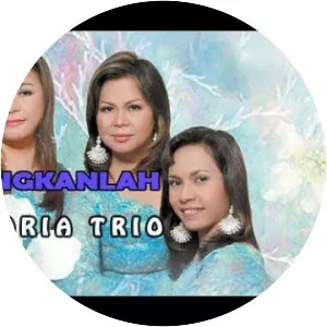 Gloria Trio