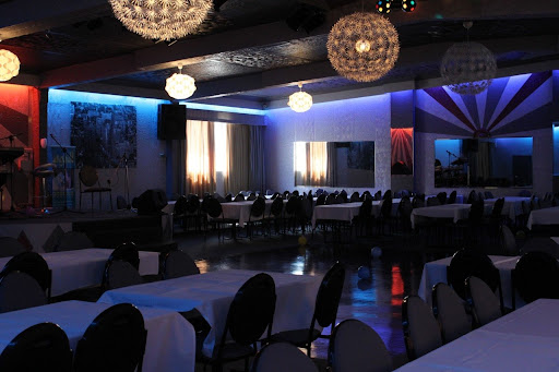 Golden Night Restaurant - Restaurant