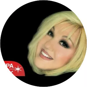 Gönül Akkor - Singer ‧ Kâmuran Akkor's sister