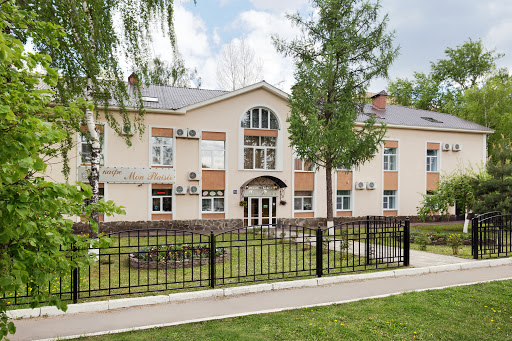 Gostinitsa Mon Plezir - 3-star hotel