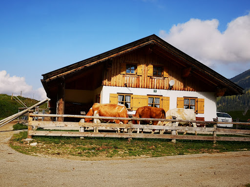 Grabenbergalm, Fuchsloch