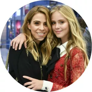 Greta Jacobson - Loreto Peralta's mother