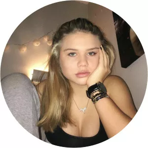 Greta Lundgren - Dolph Lundgren's daughter