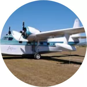 Grumman G-73 Mallard - Amphibious aircraft