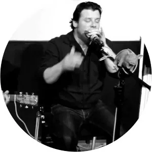 Grunting Pigs - Singer