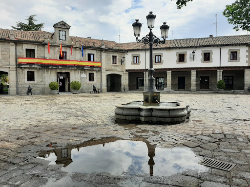 Guadarrama Town Hall - City or town hall in Guadarrama, Spain