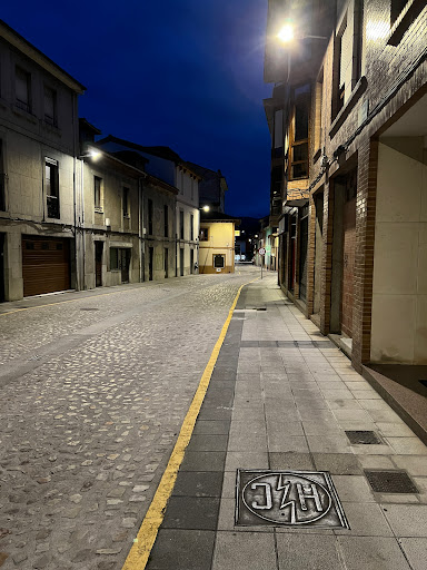 Guardia Civil-Puesto de Grado - Guardia civil in Grado, Spain