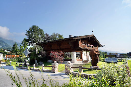 Guggenberger-Sagzahnschmiede-Steinmetzbetrieb GesmbH - Stone cutter in Kramsach, Austria
