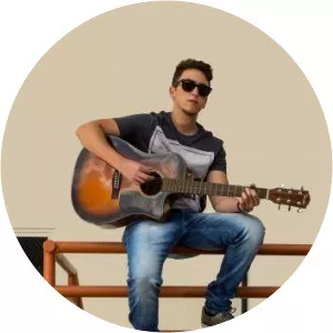 Gui Guimarães - Musical artist