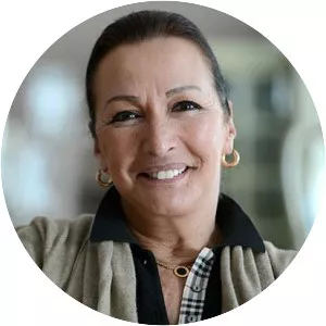 Gül Sunal photograph