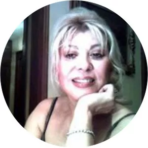 Gülay Armen - Muzaffer Tema's wife