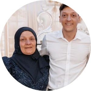 Gulizar Ozil photograph