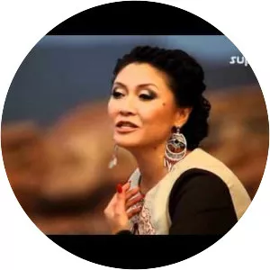 roza amanova gulnur satylganova