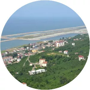 Gülyalı