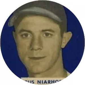 Gus Niarhos