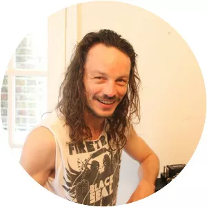 Gus Robertson - Musical artist