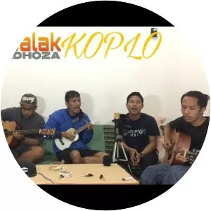 GUYON WATON - Musical ensemble