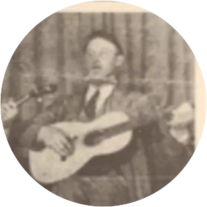 Gwen Foster - Guitar player