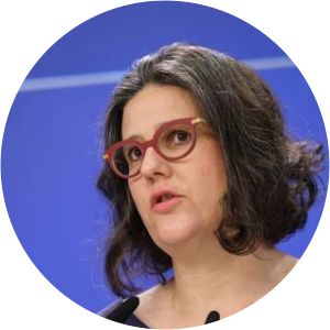 Gwendoline Delbos-Corfield